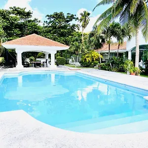 casa-blanca-zh-kukulkan-mall.quintano-roohotels.com/