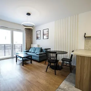 https://apartament-wichrowa-6c.hotelswroclaw.com